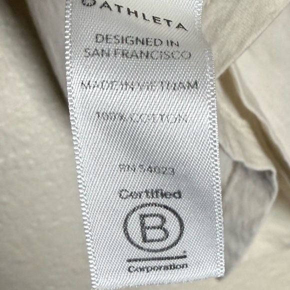 Athleta White Effortless Crop Tee L Slight Stains - Picture 6 of 6